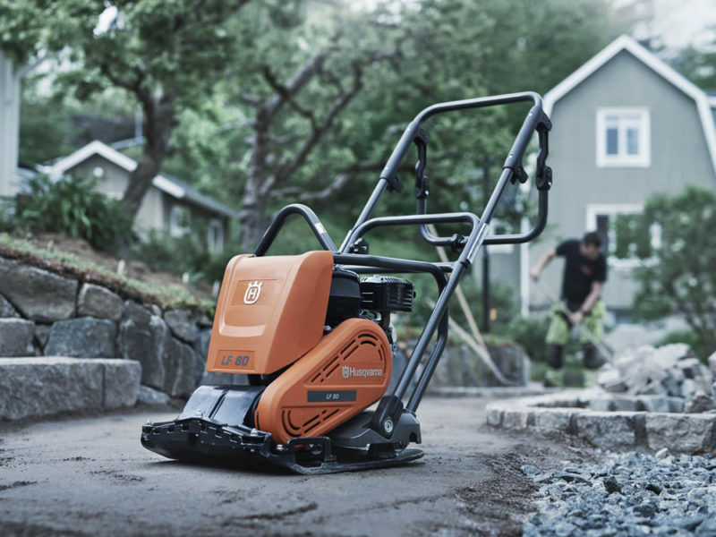 HOGYAN VÁLASSZUNK DÖNGÖLŐT ÉS LAPVIBRÁTORT?