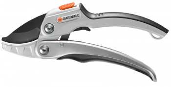 http://hosagep.test.w2d.hu/media_ws/10003/2028/idx/gardena-comfort-racsnis-metszoollo-smartcut.png
