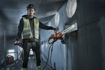 K7000 Chain   nagyfrekvenciás gyámént láncfűrész 3.Kép