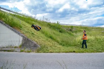 AS 990 TAHR RC   távirányítású magasgazvágó 3.Kép